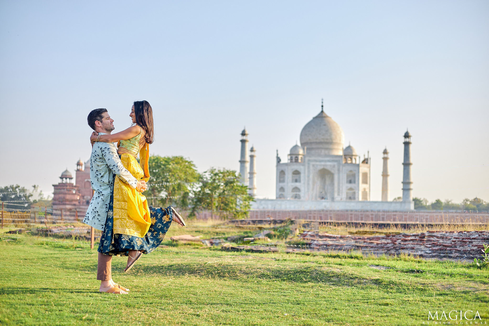 Pre Wedding Photo Shoot at Taj Mahal Agra India